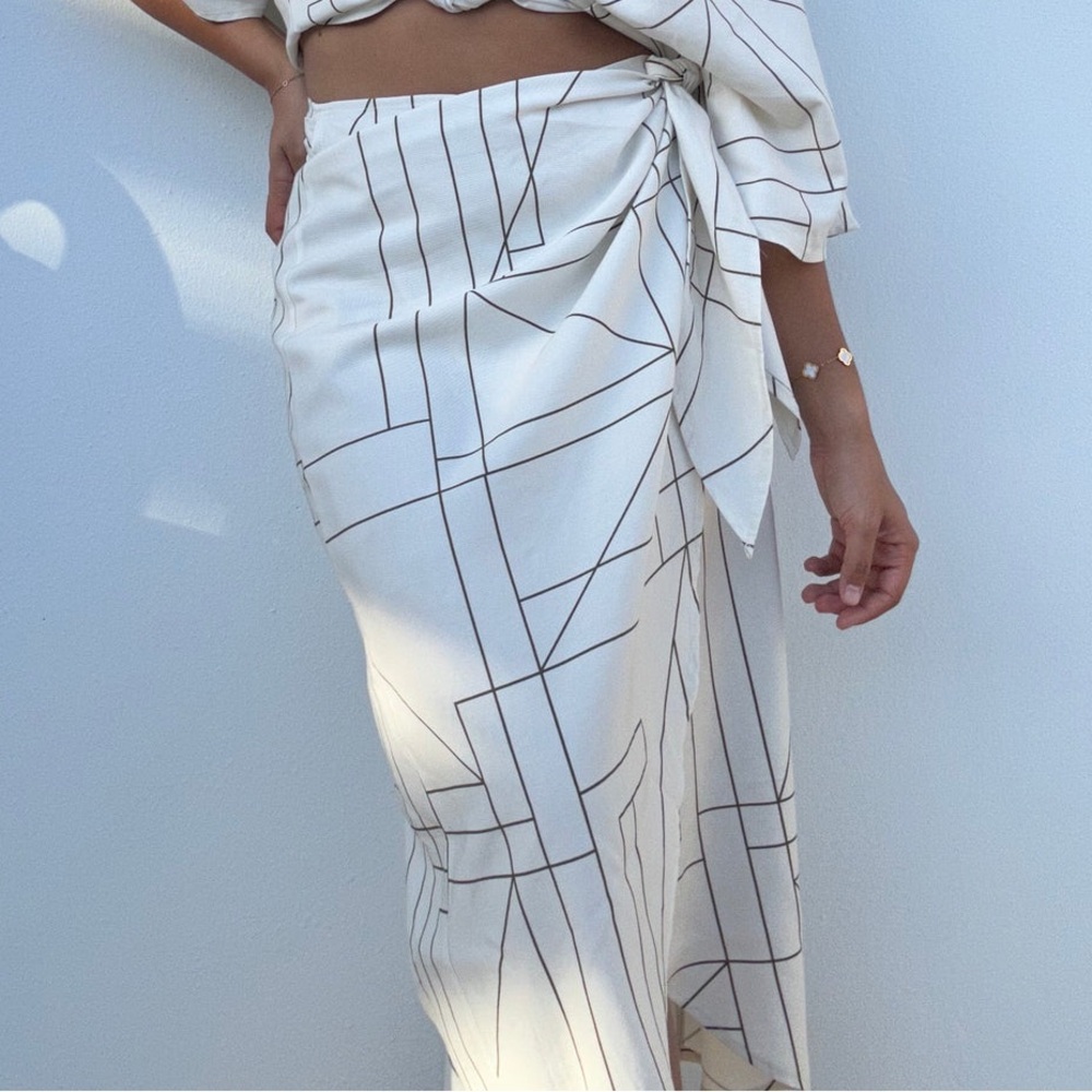 Cream Midi Wrap Skirt with Geometric Line Print